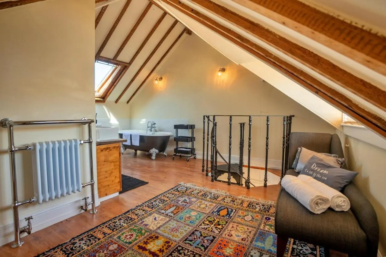 Finest Retreats - Pittodrie Guest House - Apartment 6 Brighton