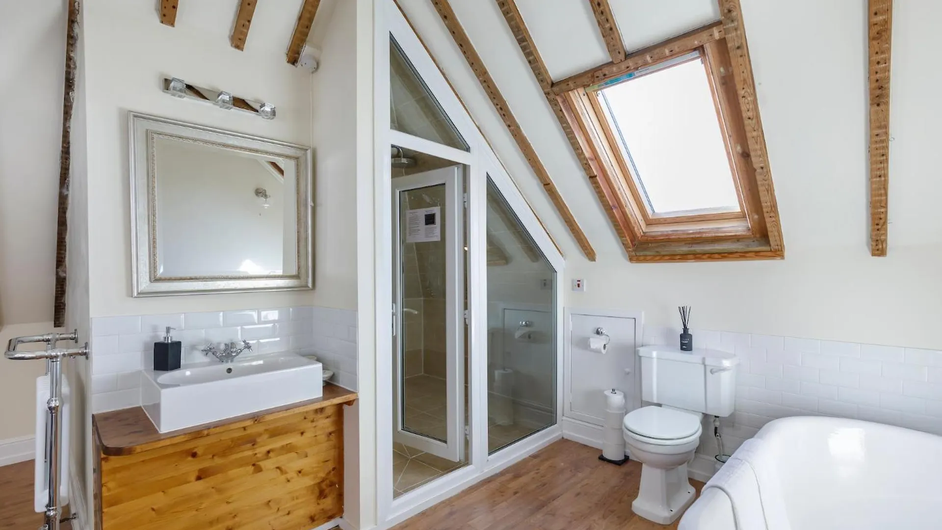 Finest Retreats - Pittodrie Guest House - Apartment 6 Brighton